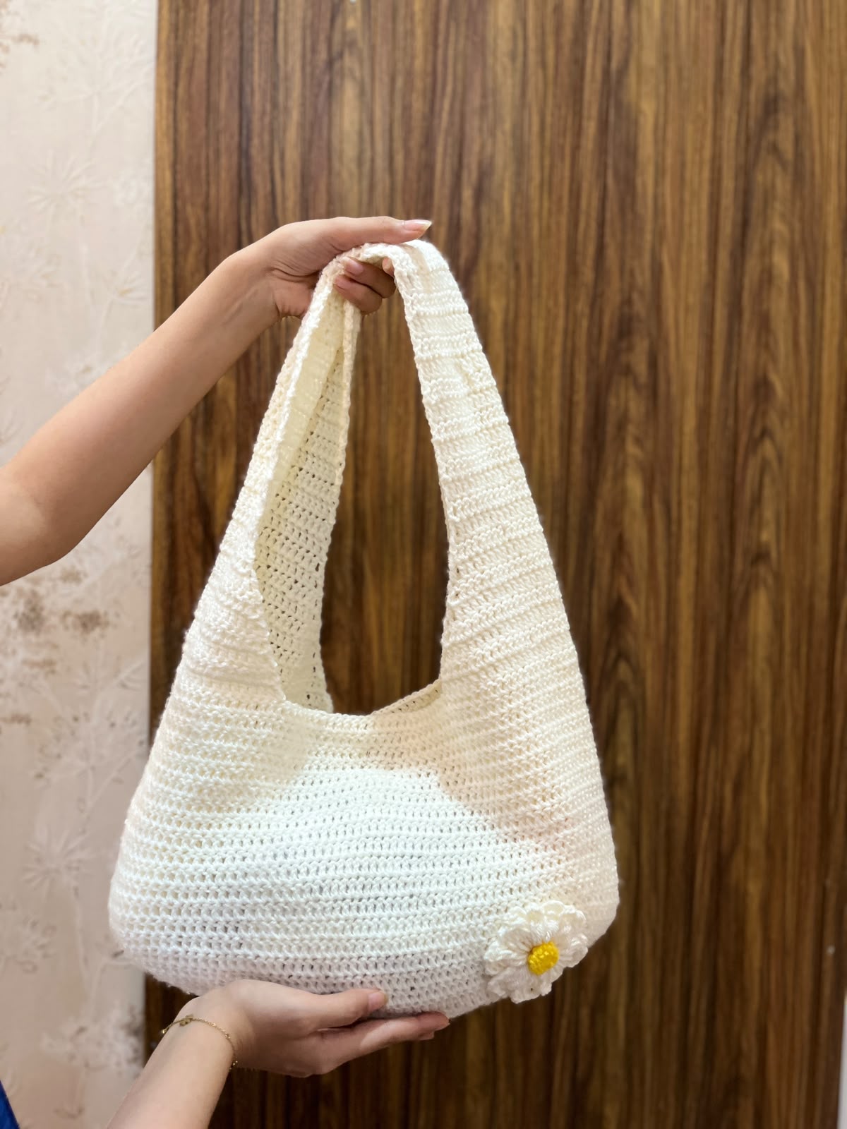 Handmade cream crochet shoulder bag with daisy flower detail